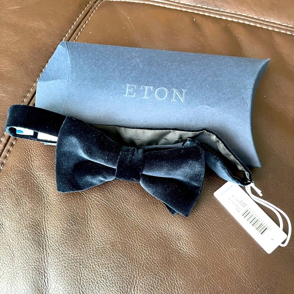 Eton Dark Blue Velvet Bow Tie - Ready Tied. NEW - Picture 2 of 4